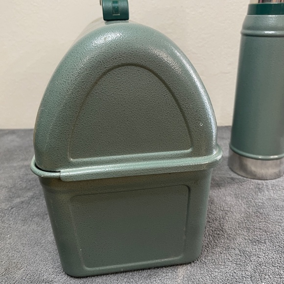 Stanley Classic 10Qt Green Hammered Metal Lunch Box w Thermos - Picture 8 of 12